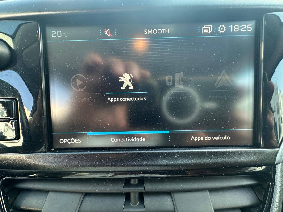 peugeot-2008-2019-gasolina-1199cc