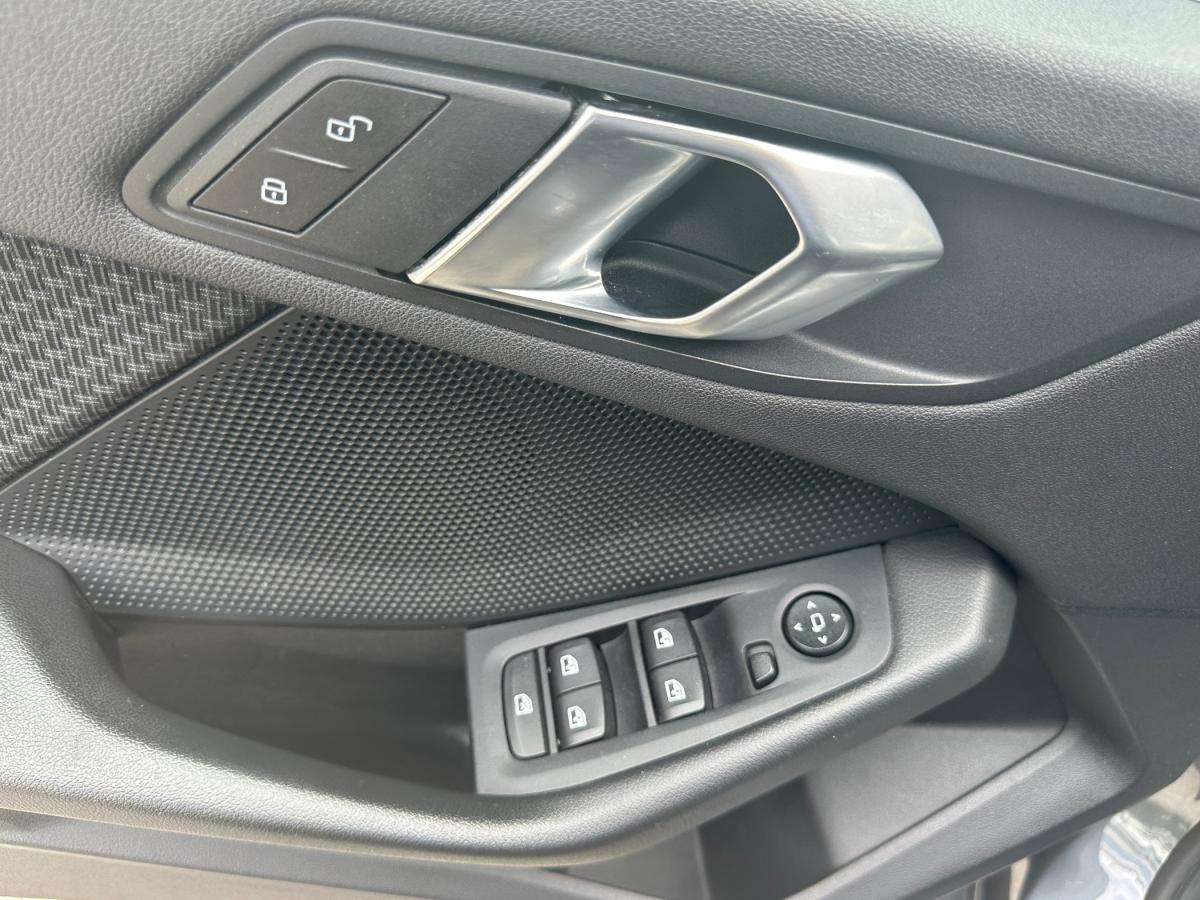 bmw-serie-1-2019-gasolina-1499cc