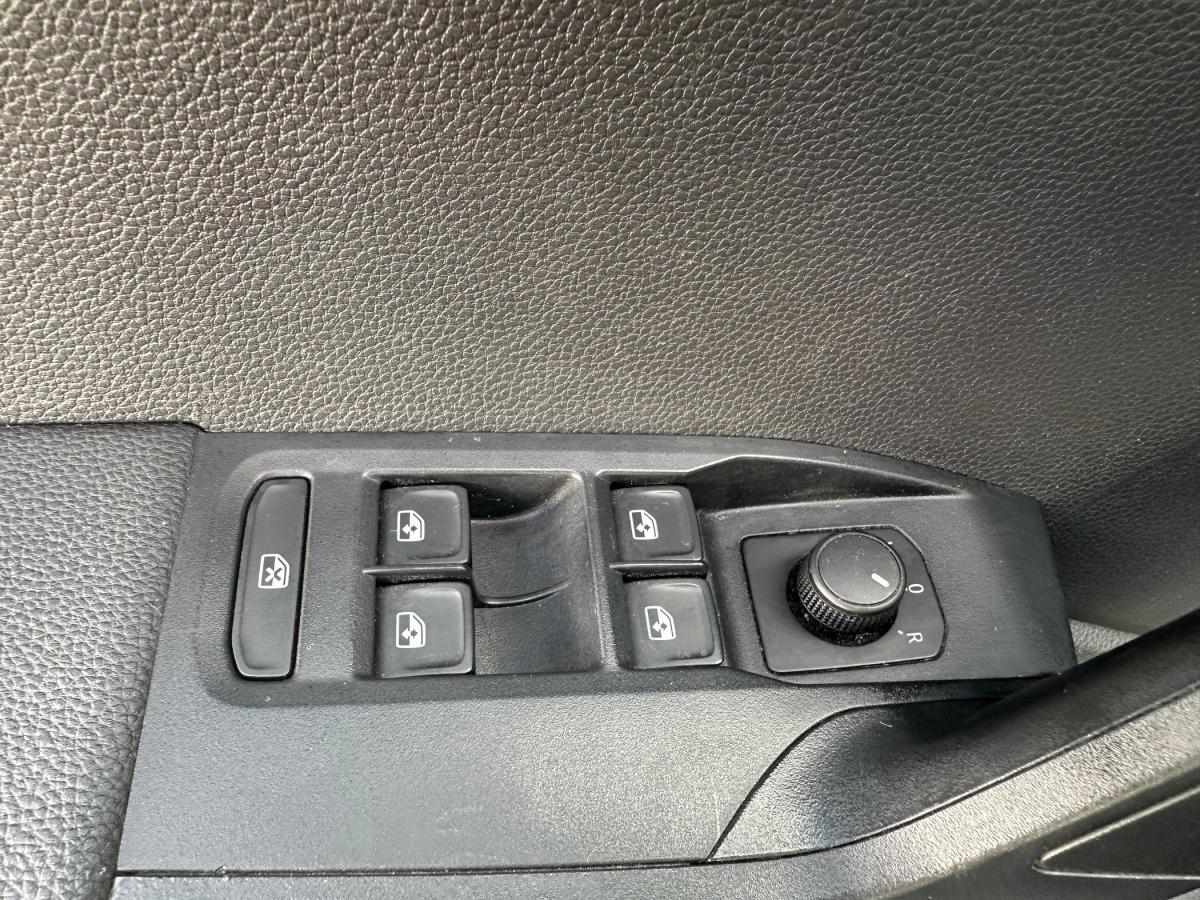 seat-arona-2023-gasolina-999cc