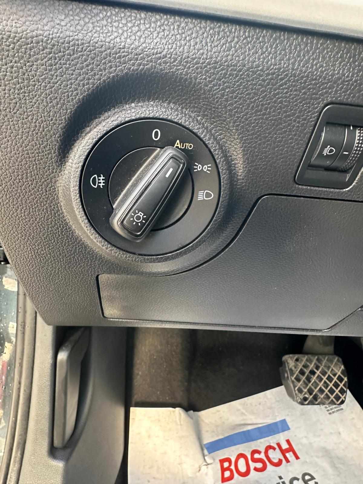 seat-arona-2023-gasolina-999cc