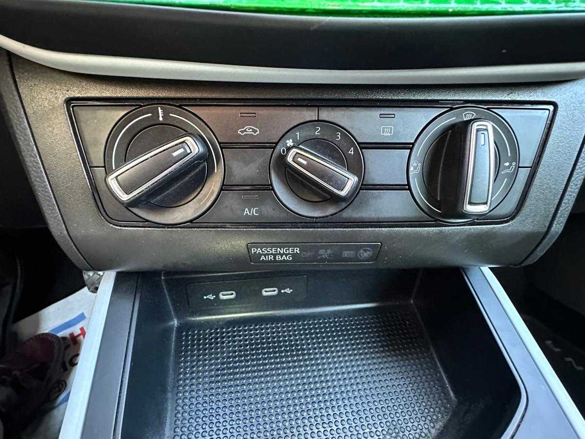 seat-arona-2023-gasolina-999cc