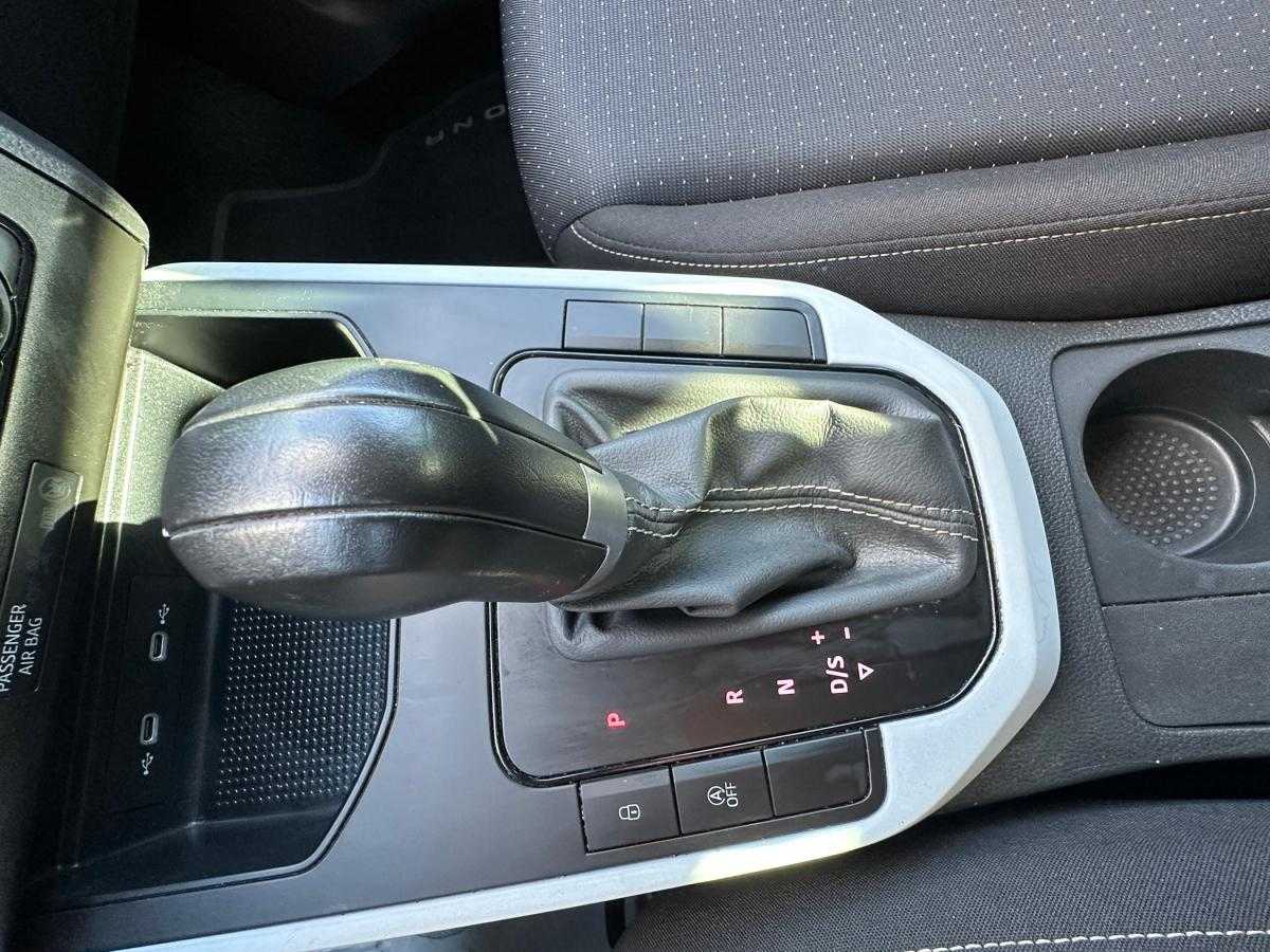 seat-arona-2023-gasolina-999cc