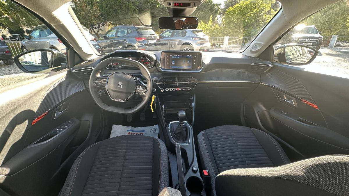 peugeot-208-2023-gasolina-1199cc