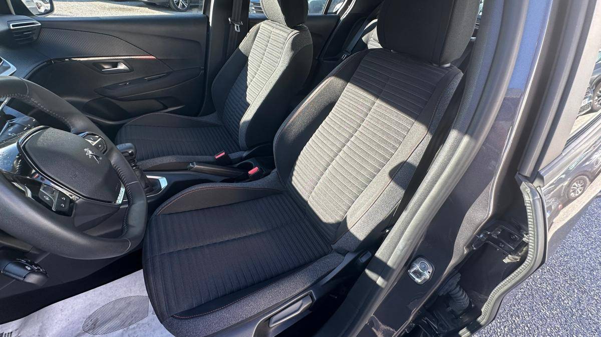 peugeot-208-2023-gasolina-1199cc
