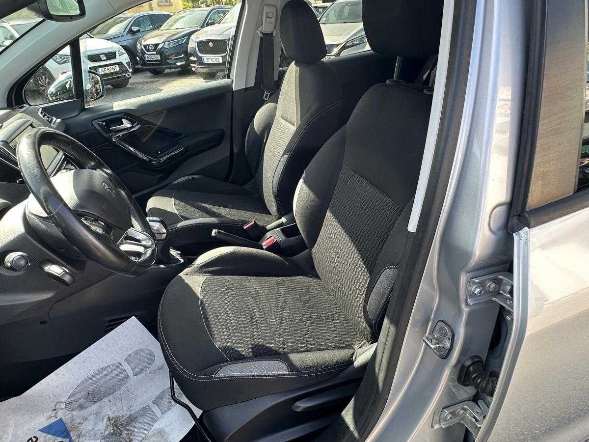 peugeot-208-2016-gasolina-1199cc