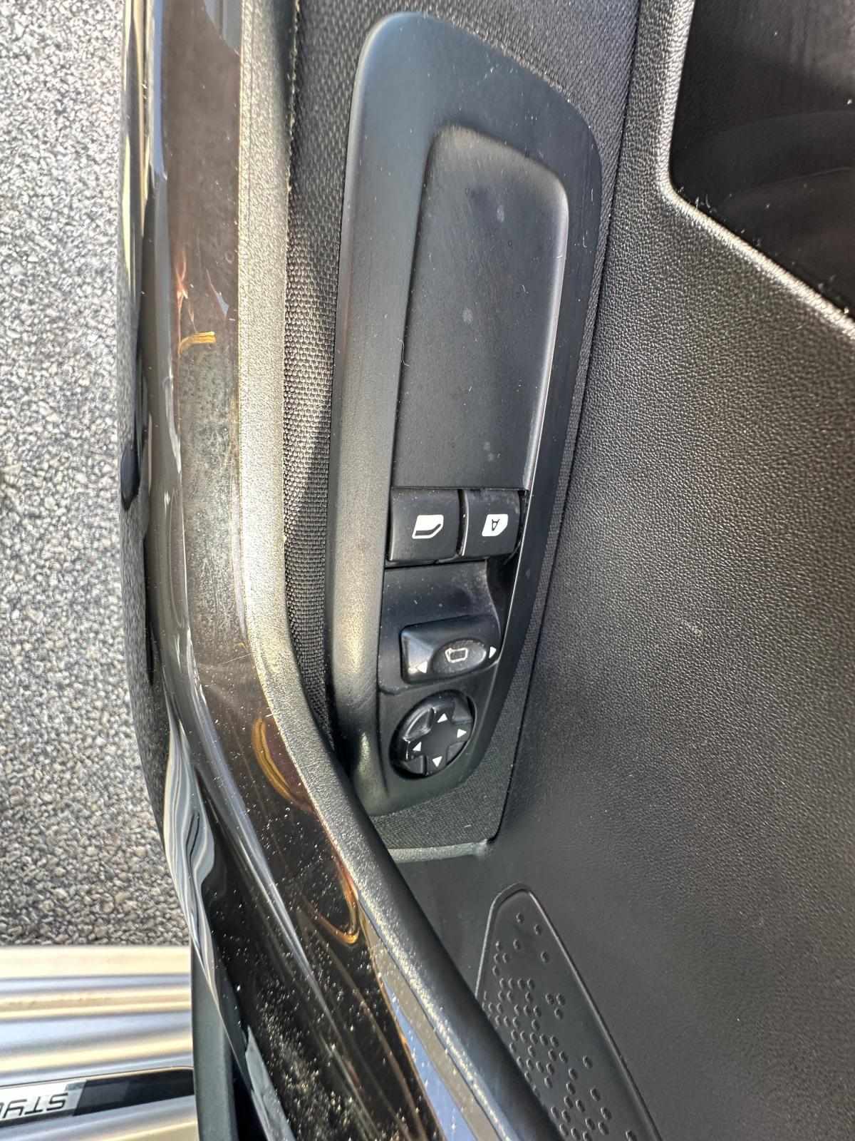 peugeot-208-2016-gasolina-1199cc