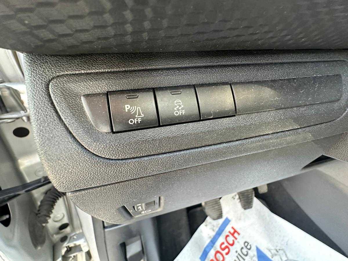 peugeot-208-2016-gasolina-1199cc