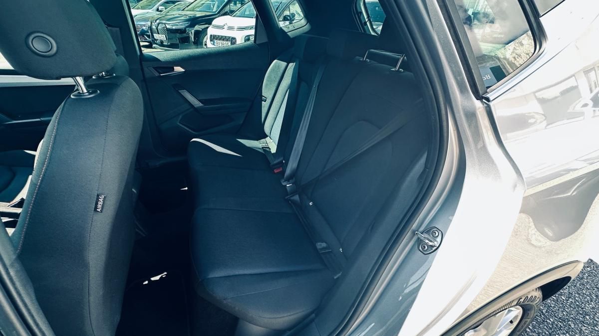 seat-arona-2023-gasolina-999cc