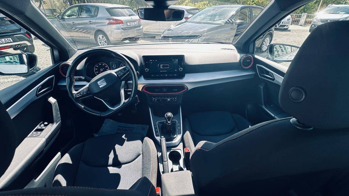 seat-arona-2023-gasolina-999cc