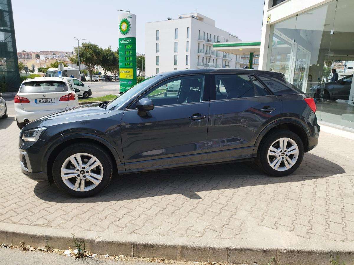 audi-q2-2024-gasolina-999cc