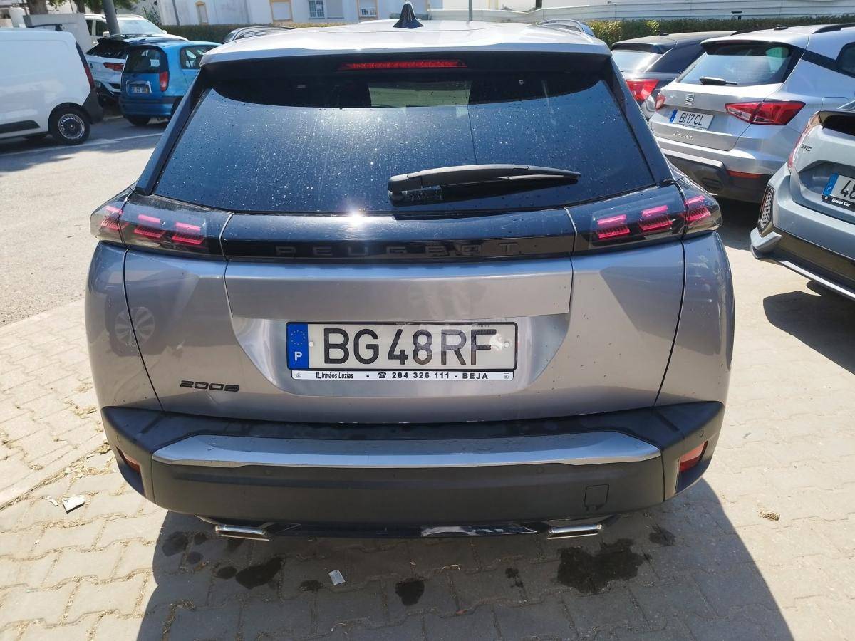 peugeot-2008-2024-gasolina-1199cc