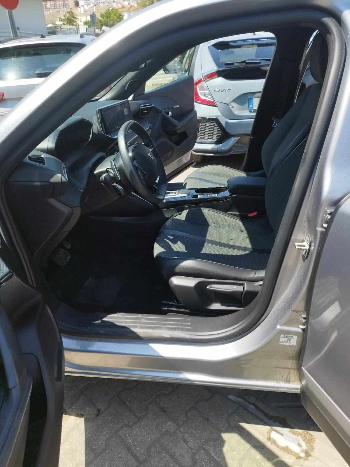 peugeot-2008-2024-gasolina-1199cc