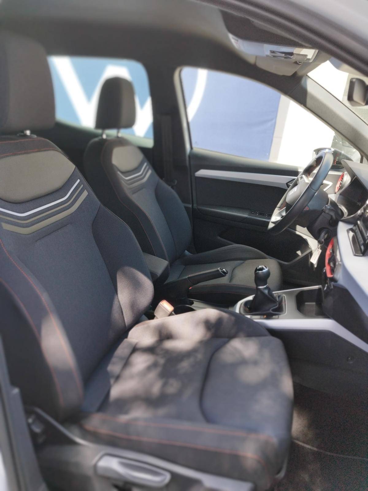 seat-arona-2025-gasolina-999cc