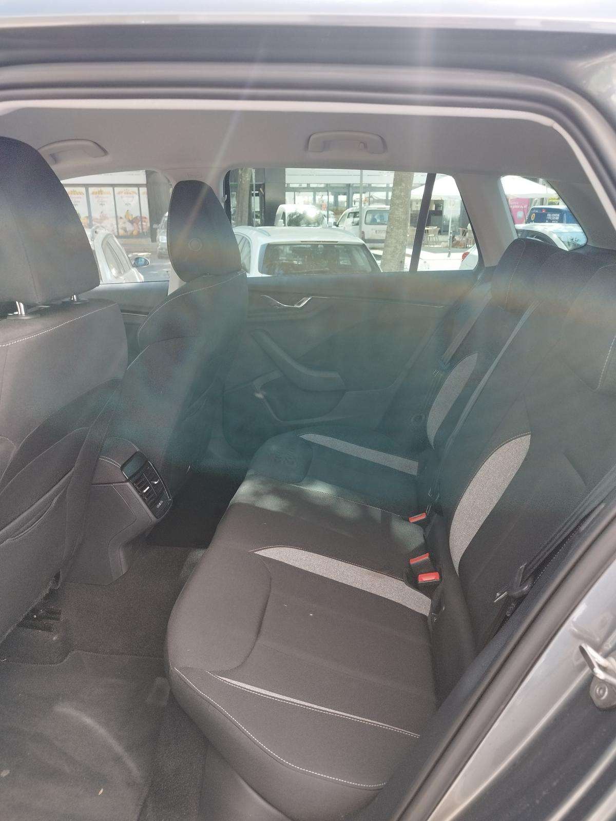 skoda-kamiq-2025-gasolina-999cc