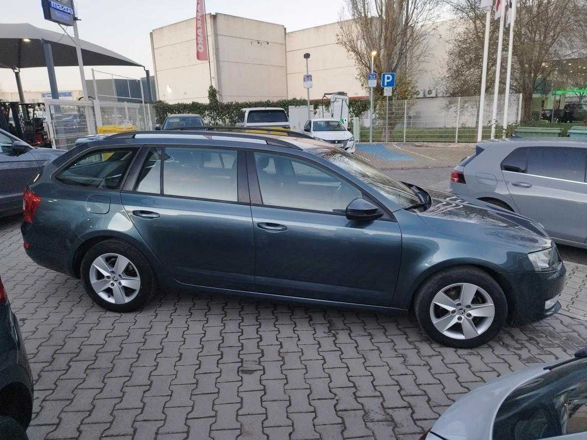 skoda-octavia-break-2015-diesel-1598cc