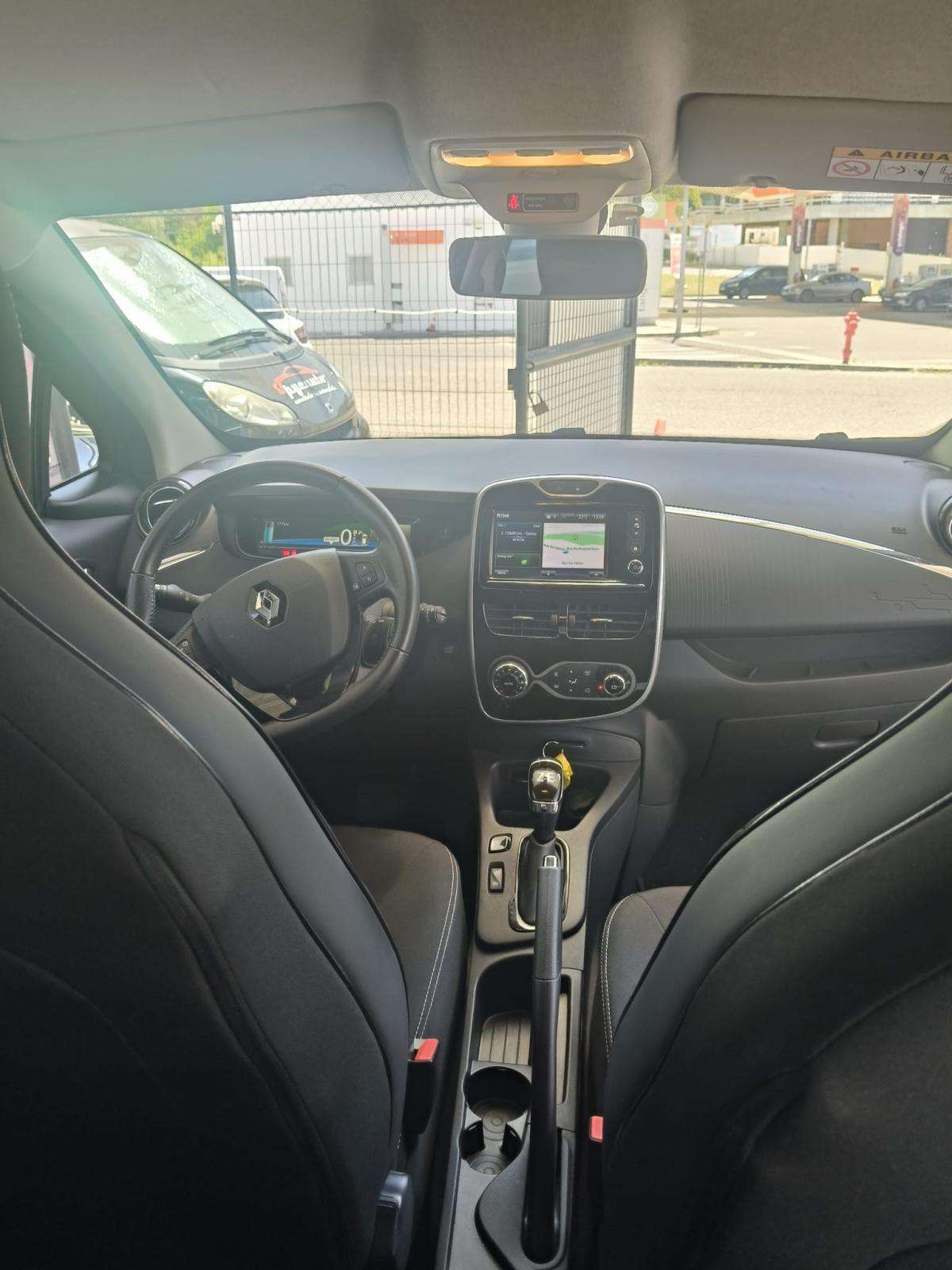 renault-zoe-2023-eletrico-0cc