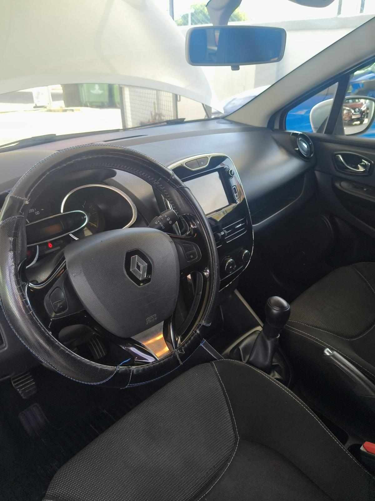 renault-clio-sport-tourer-2013-diesel-1461cc