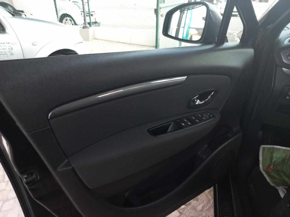 renault-grand-scenic-2015-diesel-1600cc