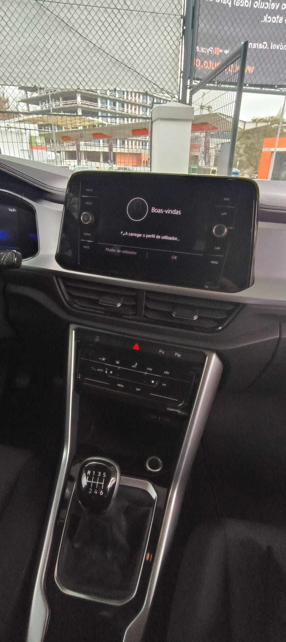 volkswagen-t-roc-2024-gasolina-999cc