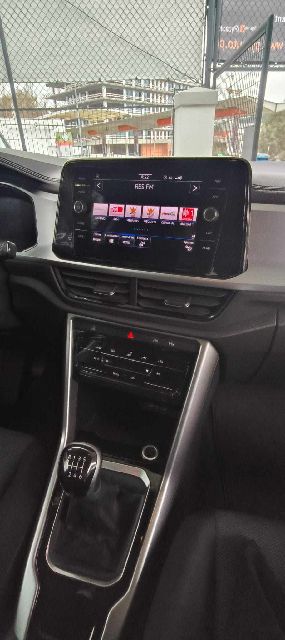 volkswagen-t-roc-2024-gasolina-999cc
