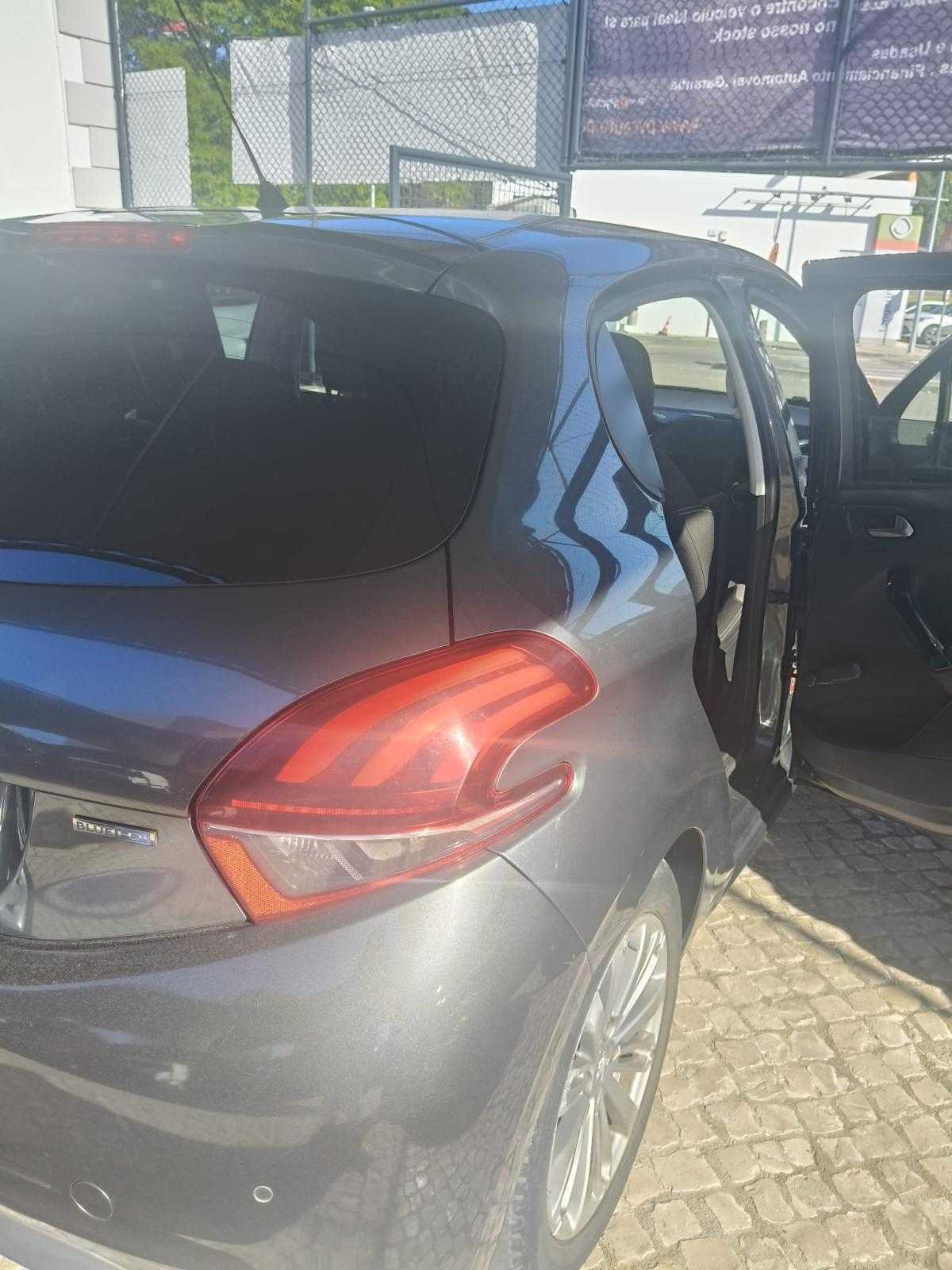 peugeot-208-2016-diesel-1560cc