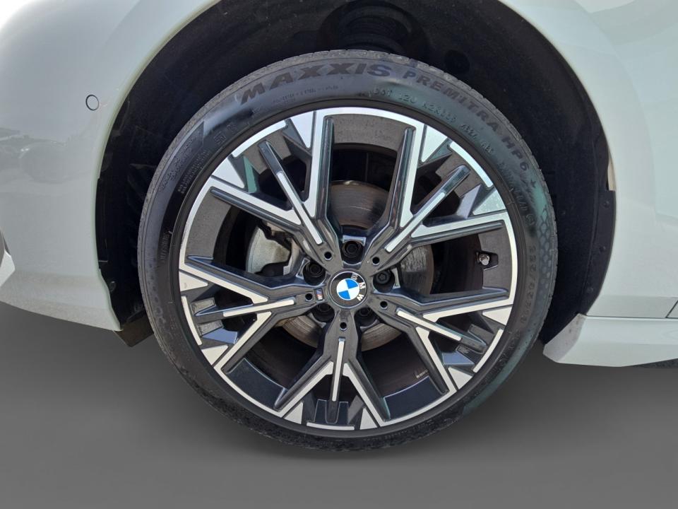 bmw-serie-1-2025-gasolina-1499cc