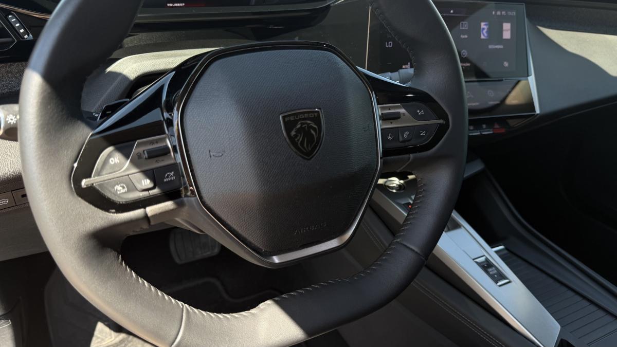 peugeot-408-2023-gasolina-1199cc