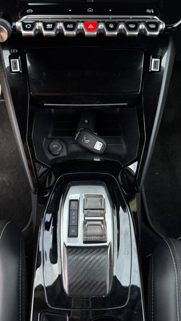peugeot-2008-2023-gasolina-1199cc