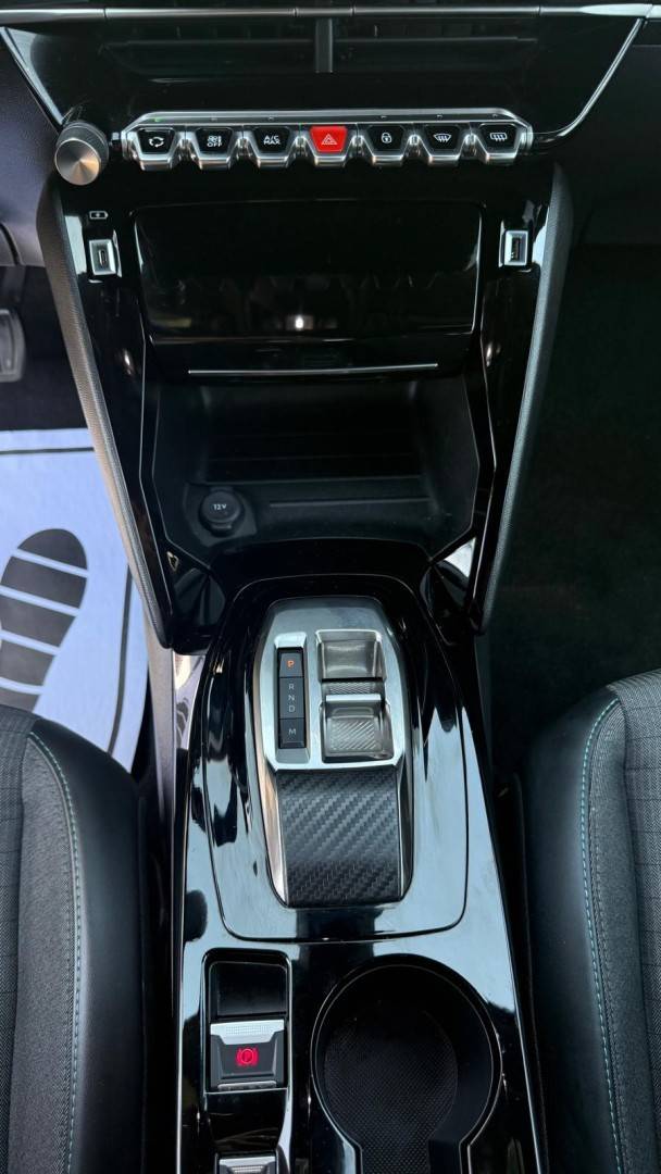 peugeot-2008-2022-gasolina-1199cc