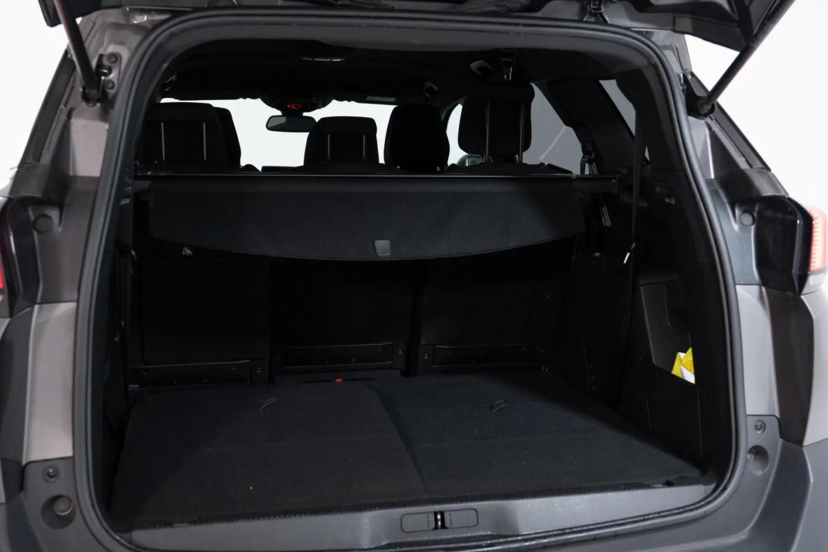 peugeot-5008-2023-diesel-1499cc