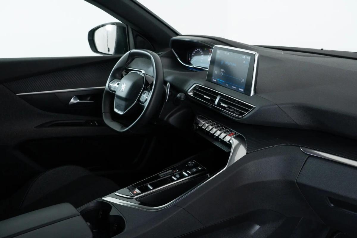 peugeot-5008-2023-diesel-1499cc