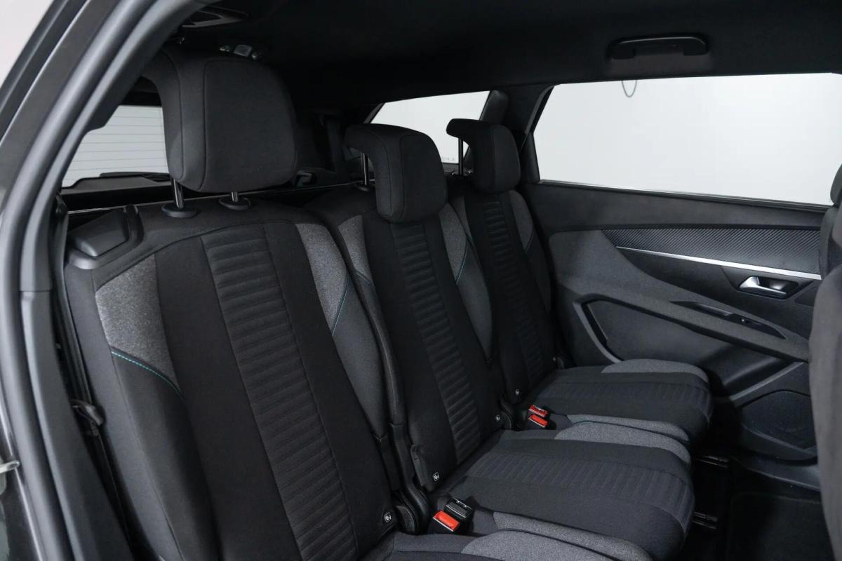 peugeot-5008-2023-diesel-1499cc