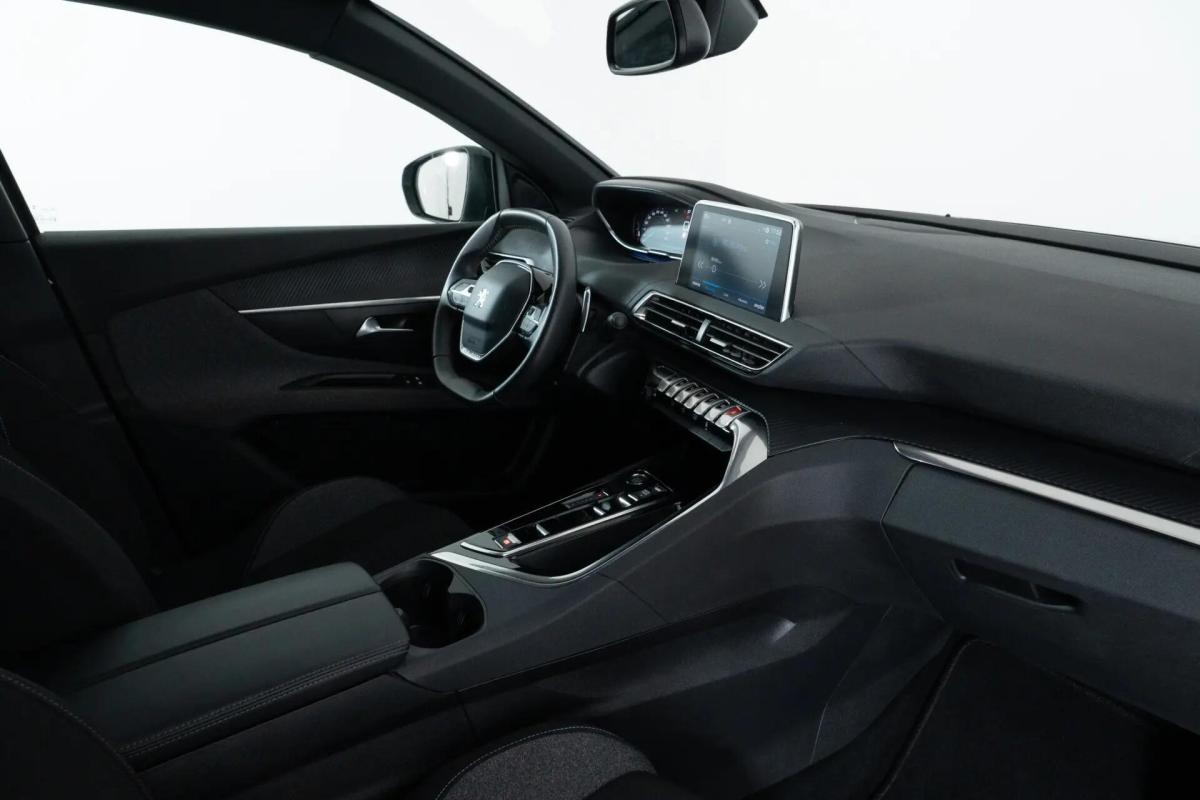 peugeot-5008-2023-diesel-1499cc