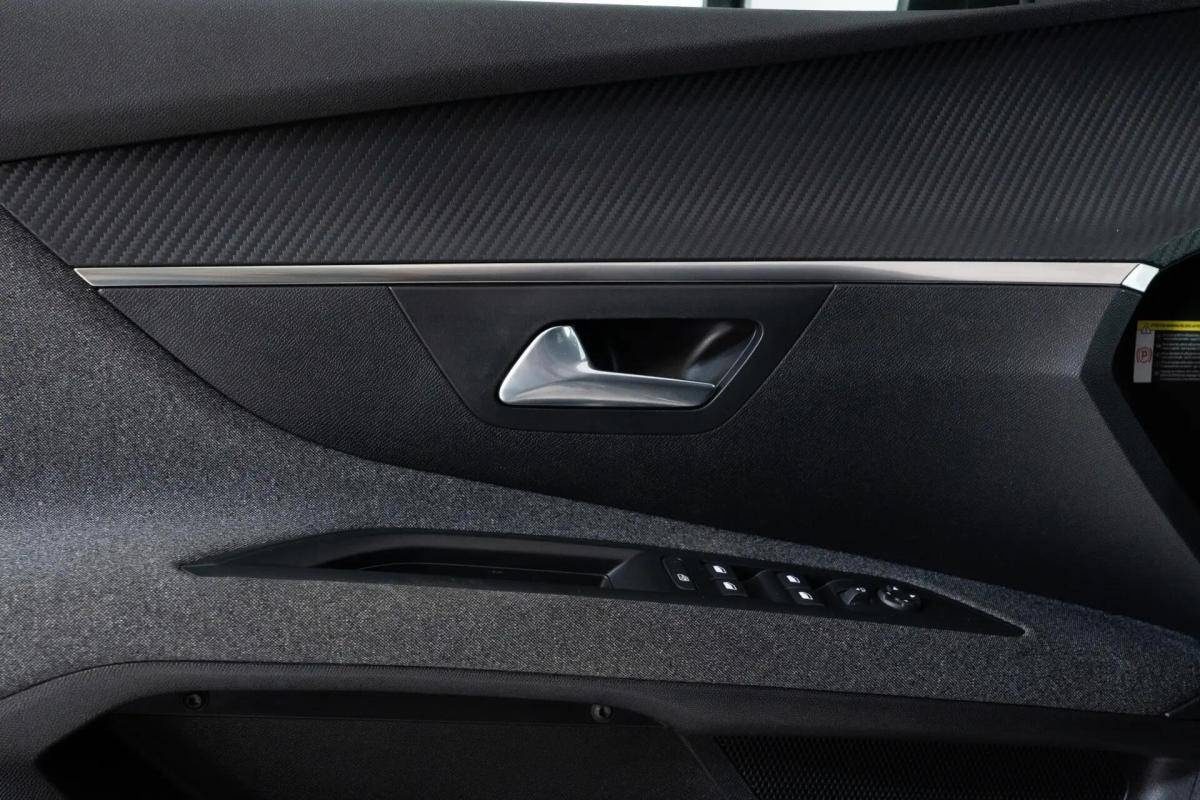 peugeot-5008-2023-diesel-1499cc