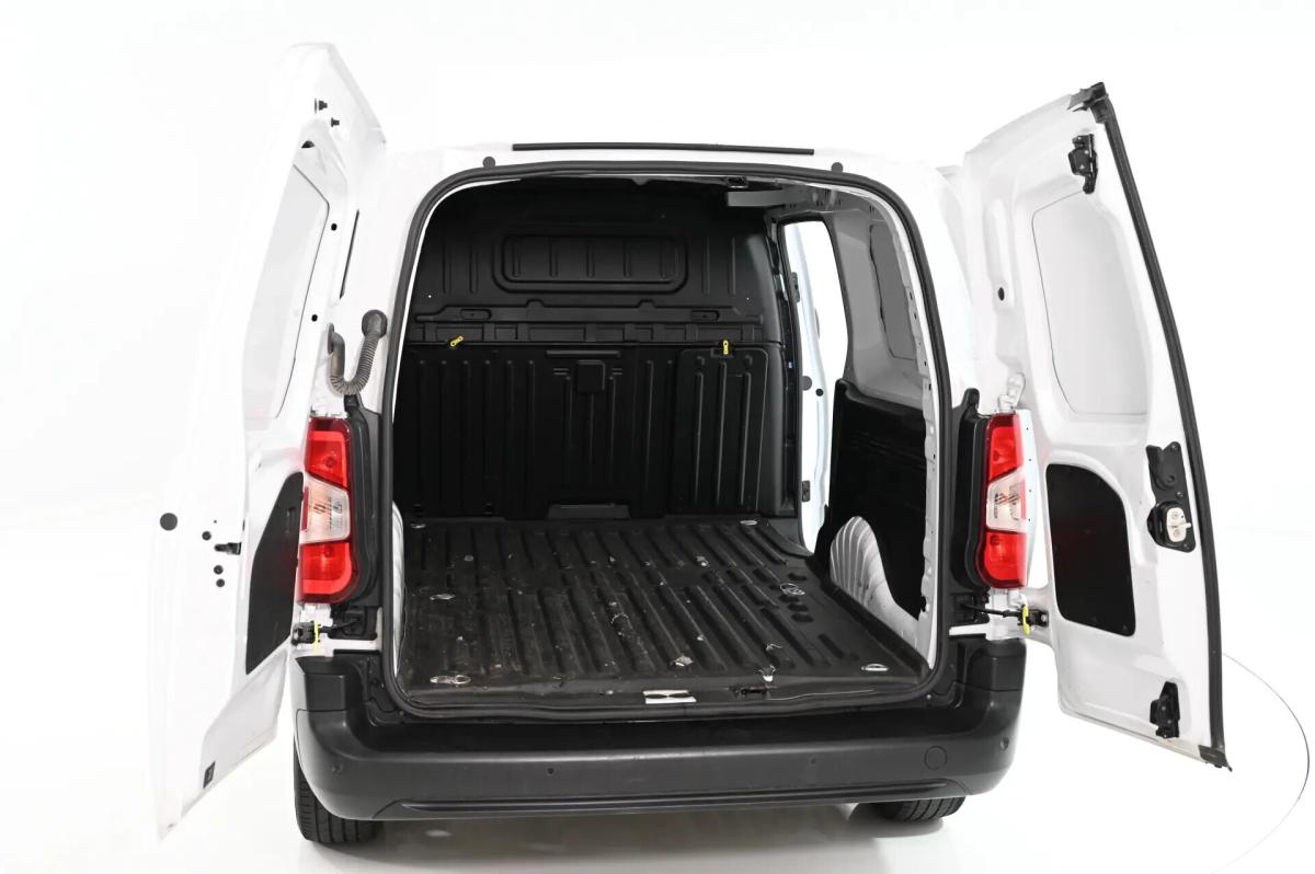 peugeot-partner-2024-diesel-1499cc