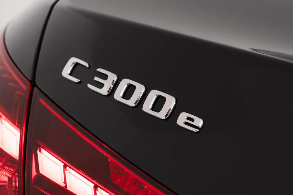 mercedes-benz-classe-c-c-300-e-2025-hibrido-a-gasolina-1999cc