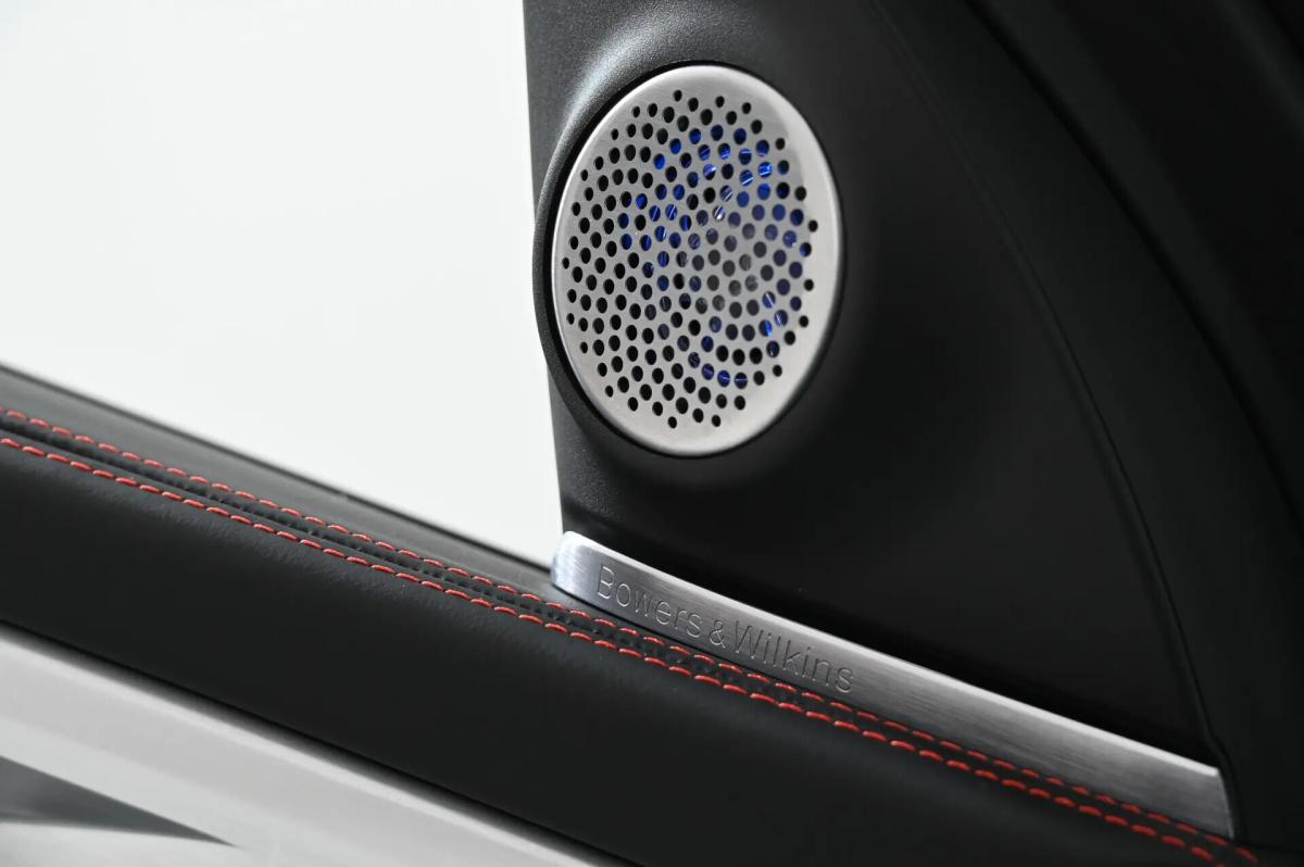 bmw-new-class-2024-hibrido-a-gasolina-4395cc