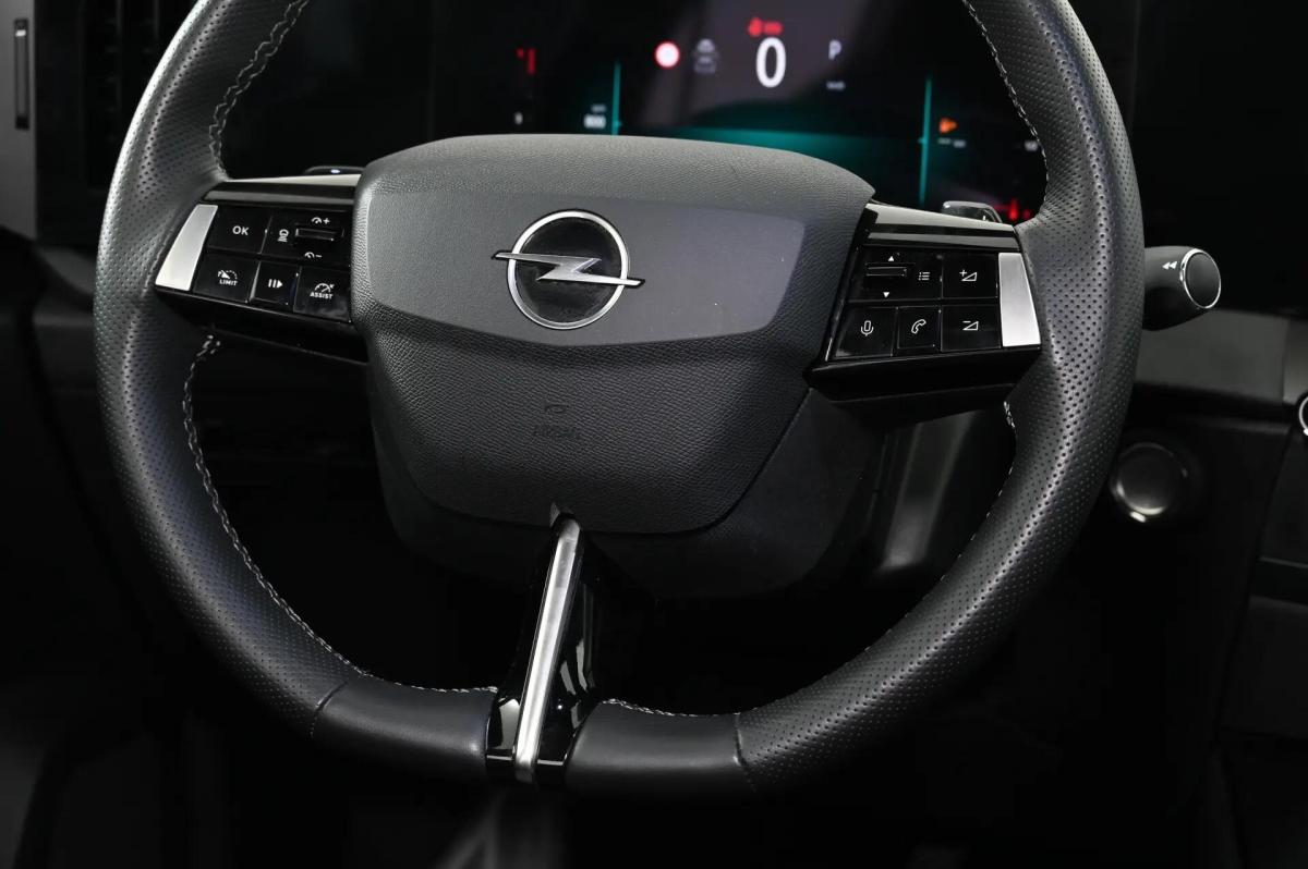 opel-astra-sport-tourer-2025-diesel-1499cc