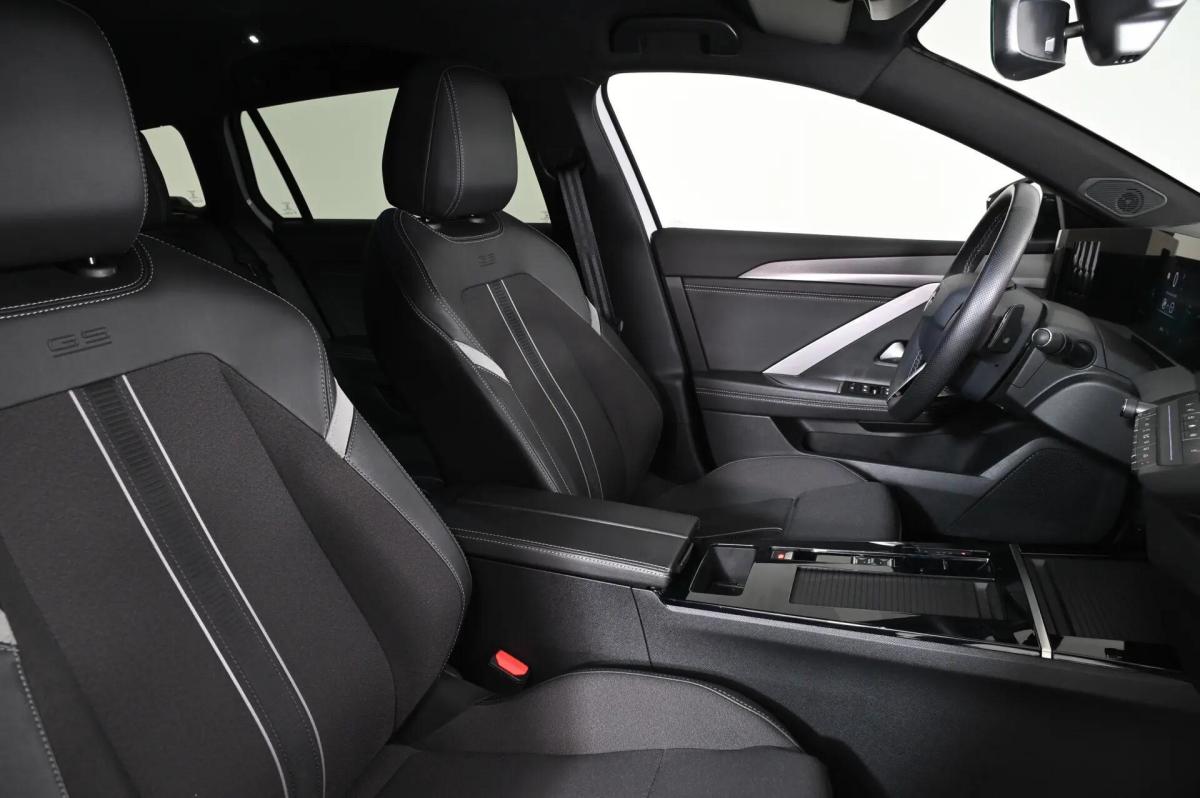 opel-astra-sport-tourer-2025-diesel-1499cc