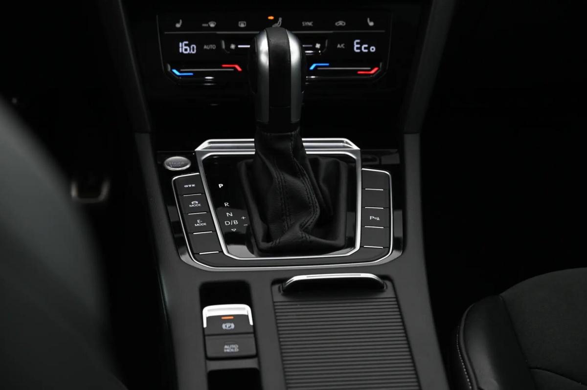 volkswagen-arteon-2022-hibrido-a-gasolina-1395cc