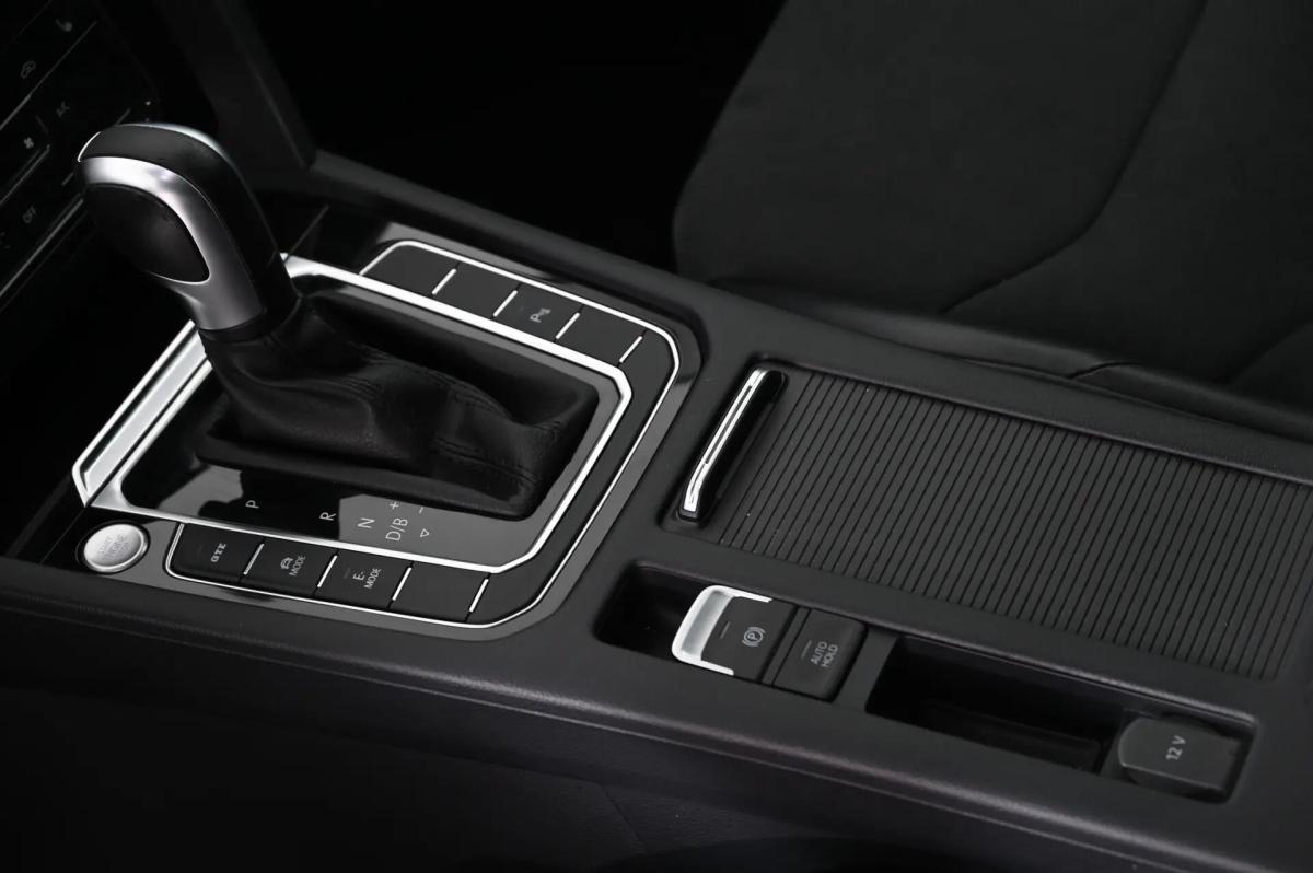 volkswagen-arteon-2022-hibrido-a-gasolina-1395cc