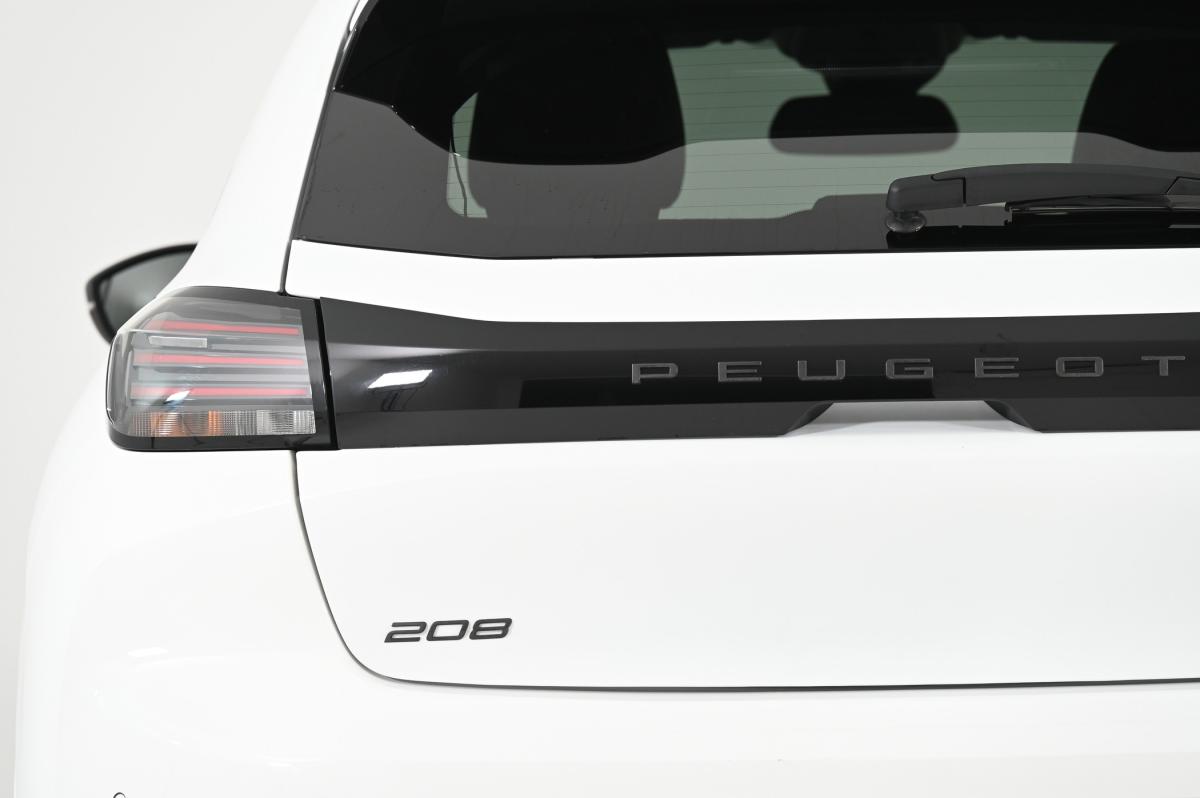 peugeot-208-2024-gasolina-1199cc
