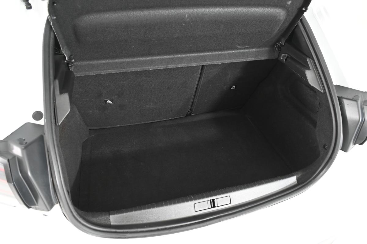 peugeot-208-2024-gasolina-1199cc