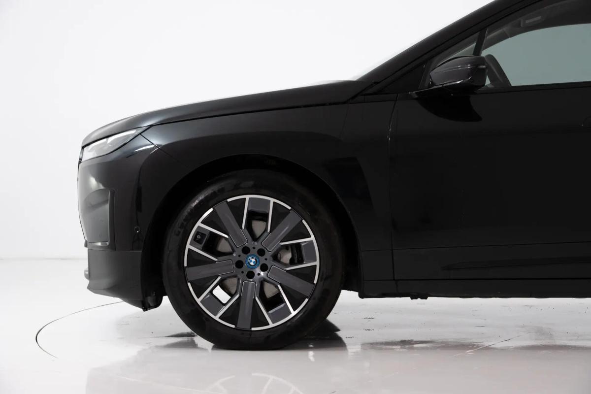 bmw-ix-xdrive40-2023-eletrico-0cc