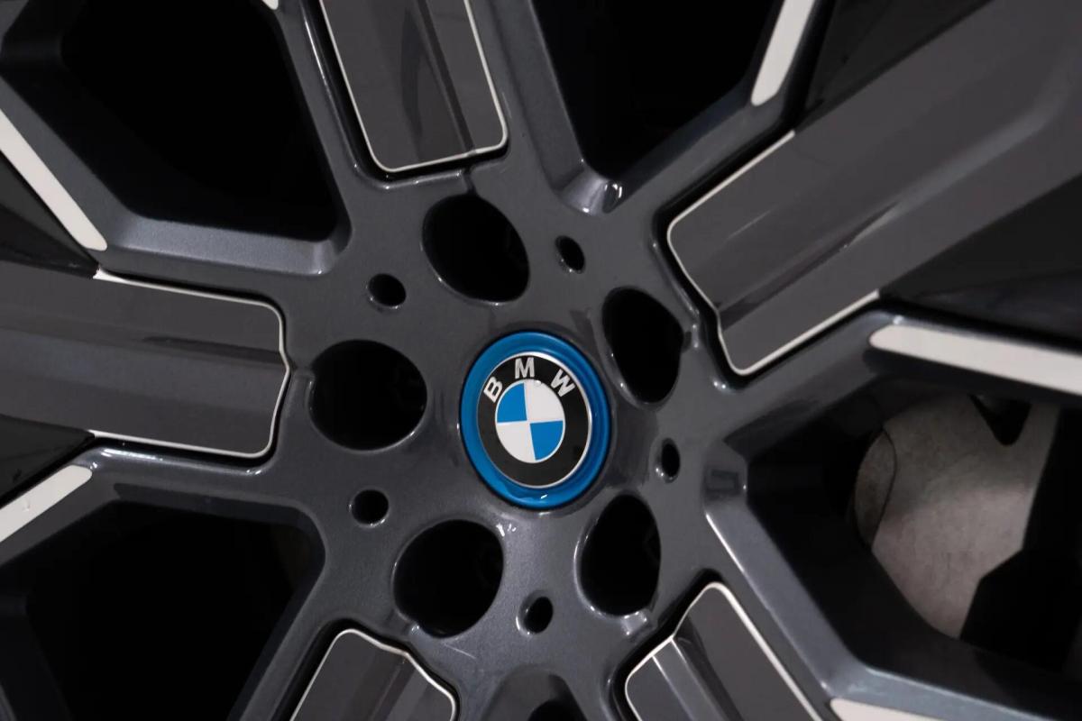 bmw-ix-xdrive40-2023-eletrico-0cc