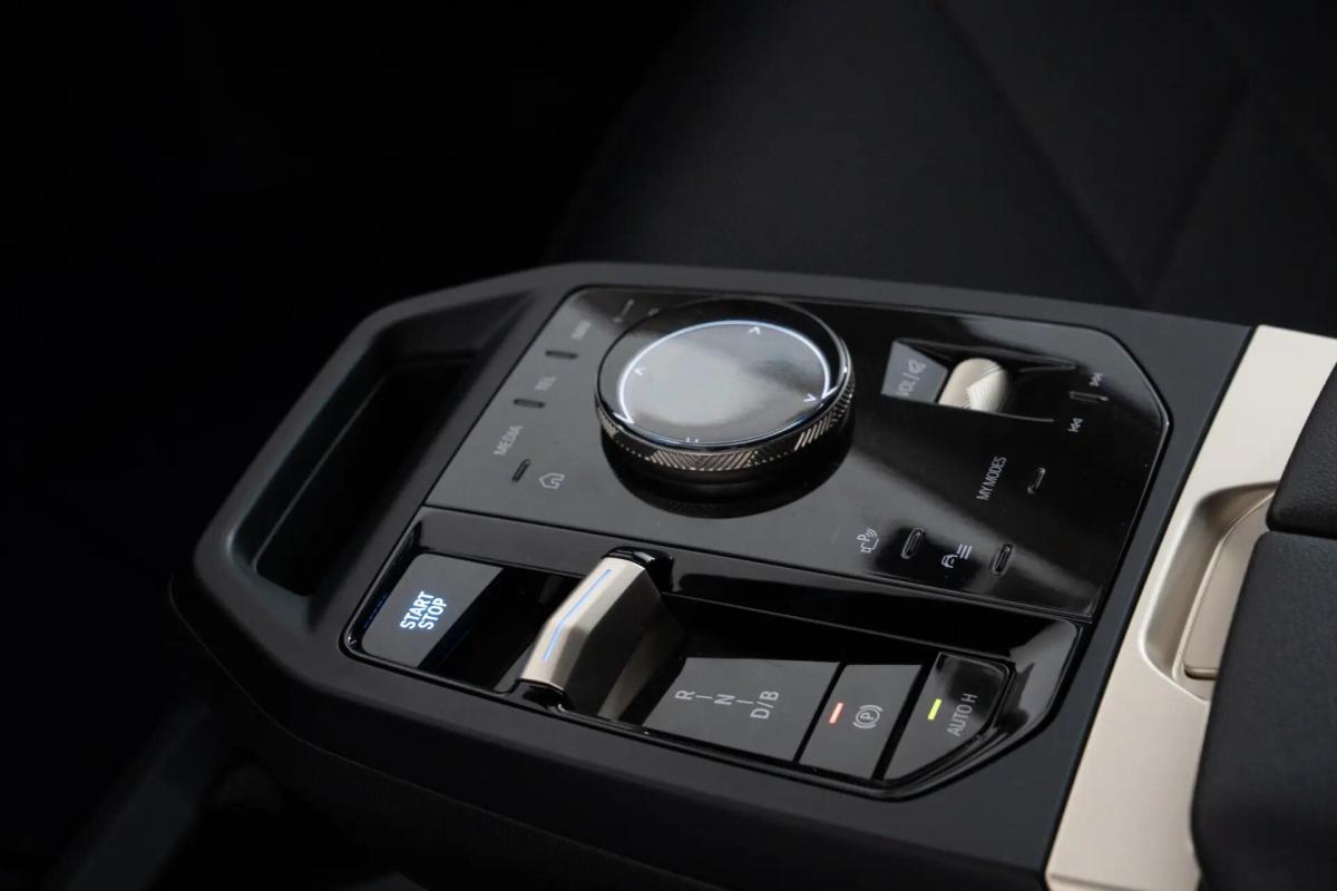 bmw-ix-xdrive40-2023-eletrico-0cc