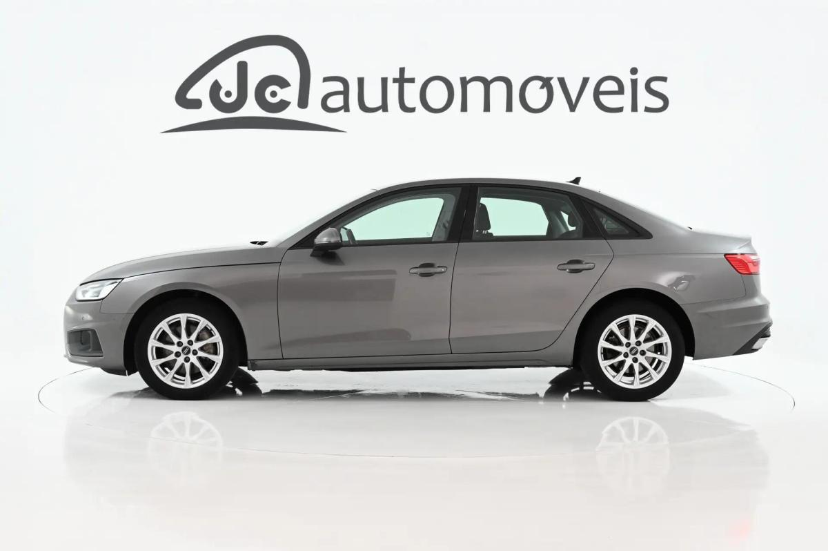 audi-a4-2022-diesel-1968cc
