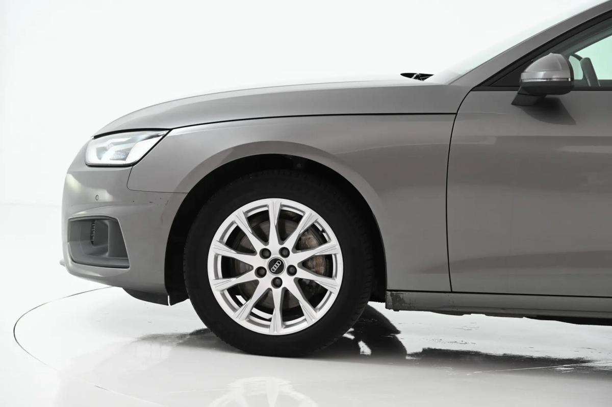 audi-a4-2022-diesel-1968cc