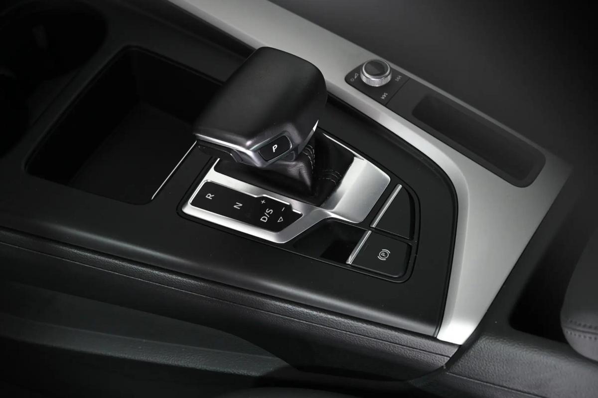 audi-a4-2022-diesel-1968cc