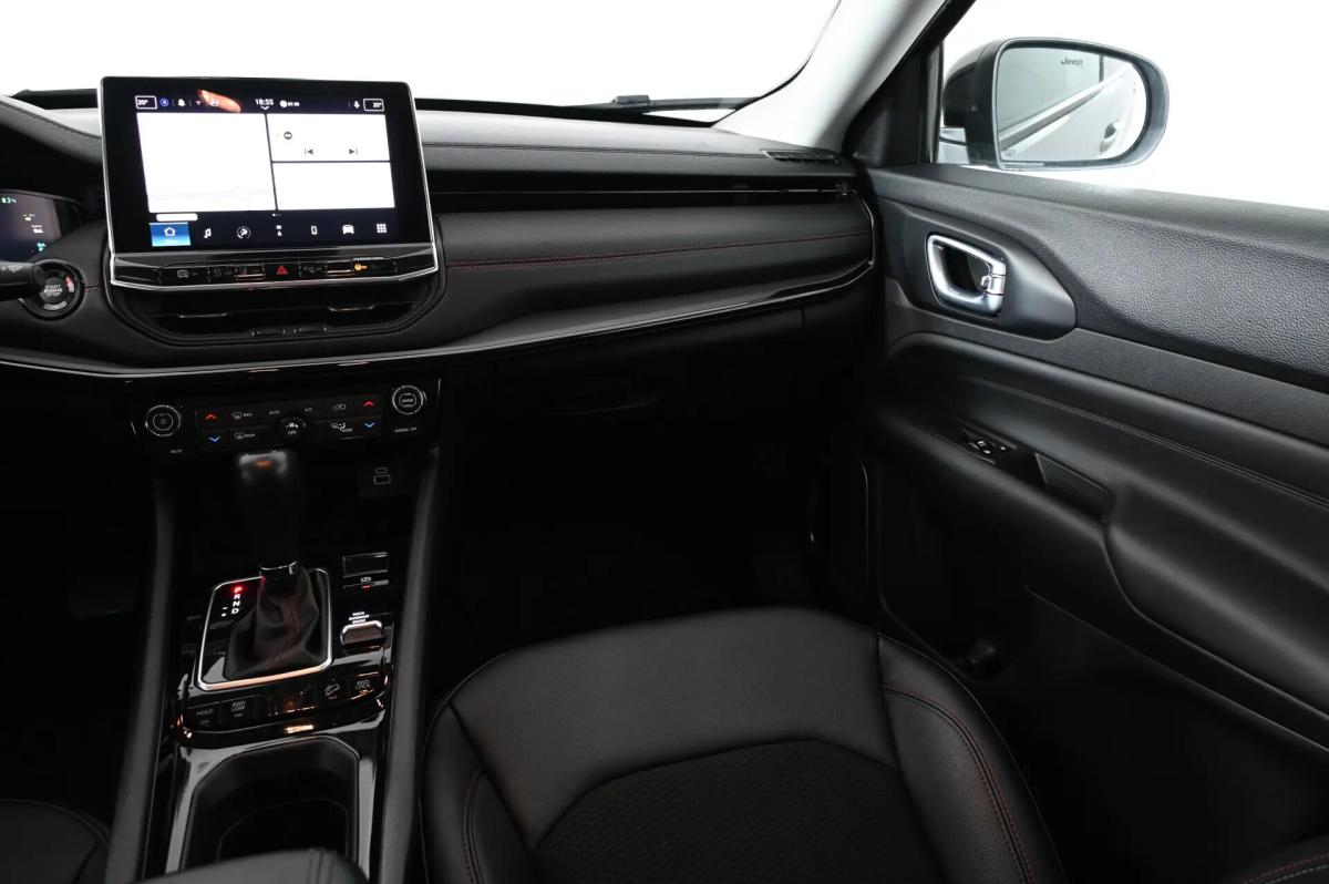 jeep-compass-2023-hibrido-a-gasolina-1332cc